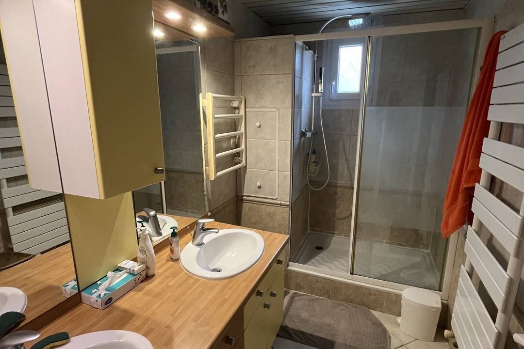 Photo of Bathroom in Salles