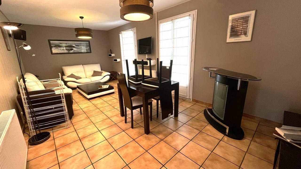 Photo of Livingroom in Salles