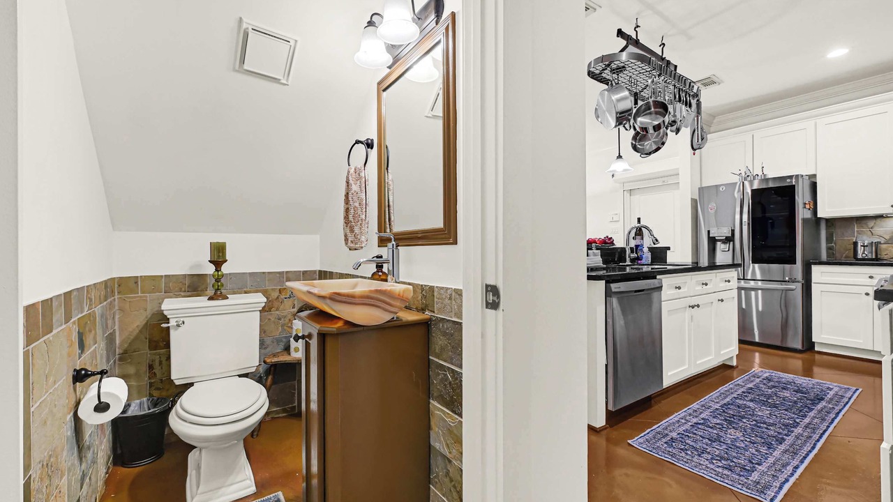 Photo of Bathroom in Washington Ave./ Memorial Park