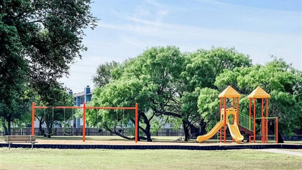 Photo of Others in South Side