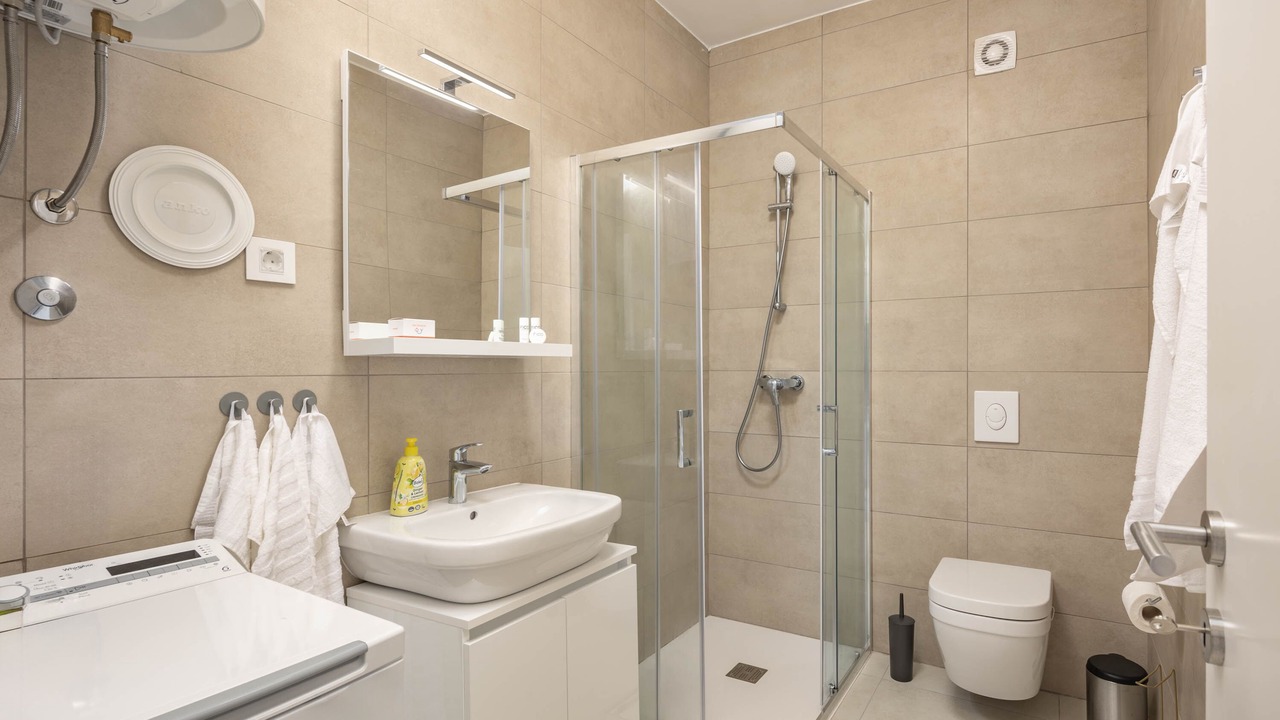 Photo of Bathroom in Plomin
