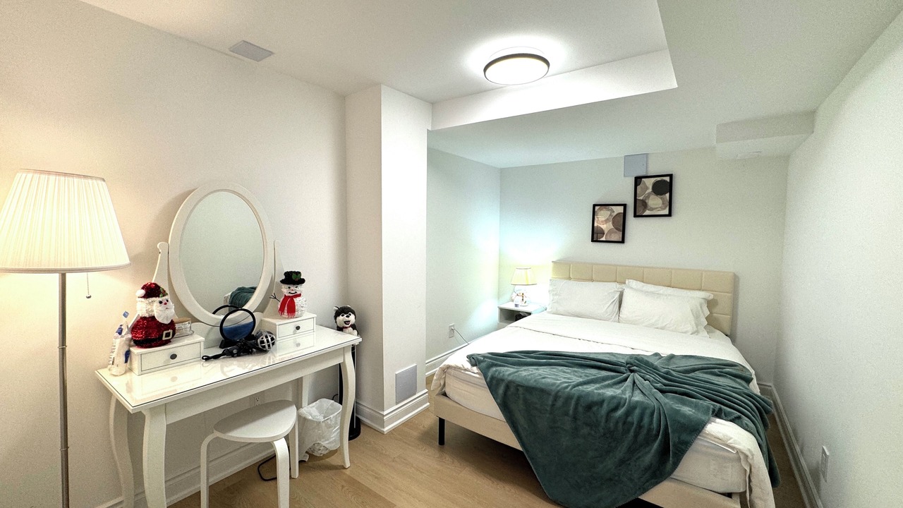 Photo of Bedroom in Richmond Hill
