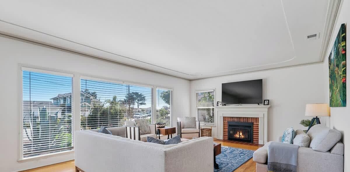 Photo of Livingroom in Opal Cliffs