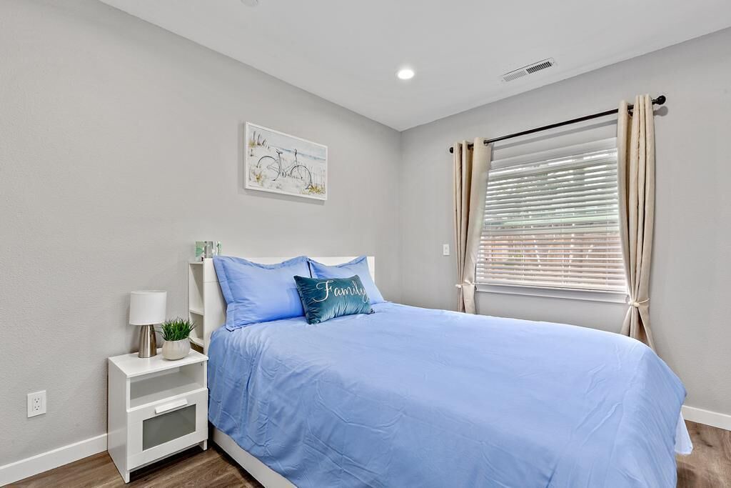 Photo of Bedroom in Mountain View