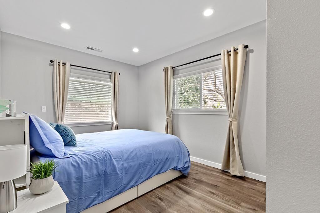 Photo of Bedroom in Mountain View