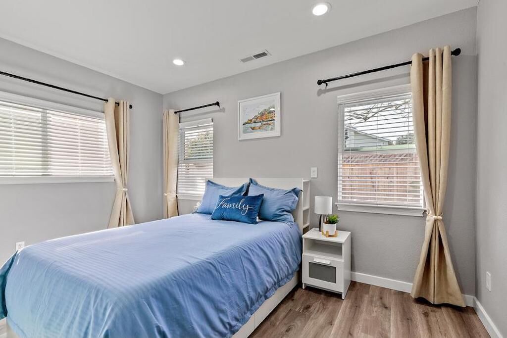 Photo of Bedroom in Mountain View