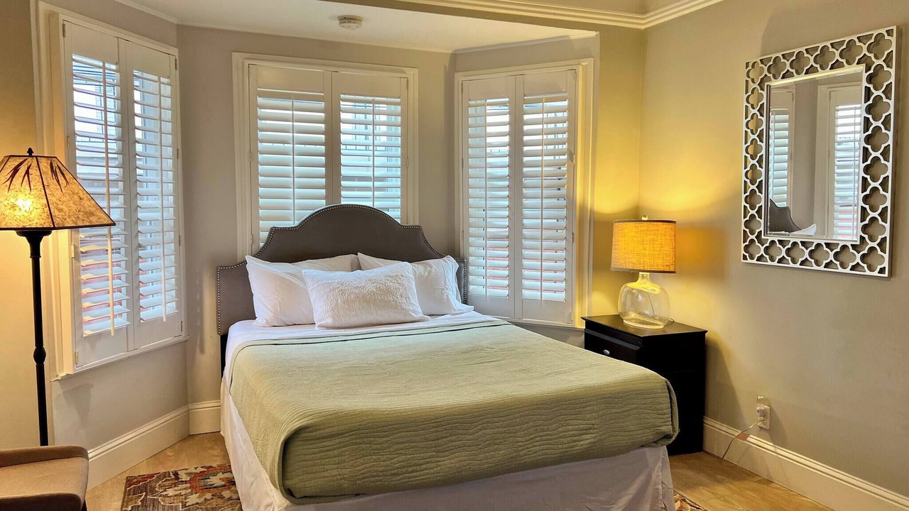 Photo of Bedroom in Burlingame