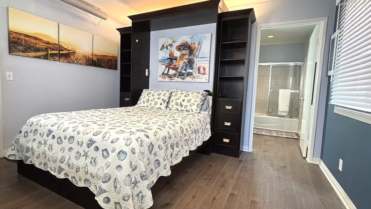 Photo of Bedroom in Marina Peninsula