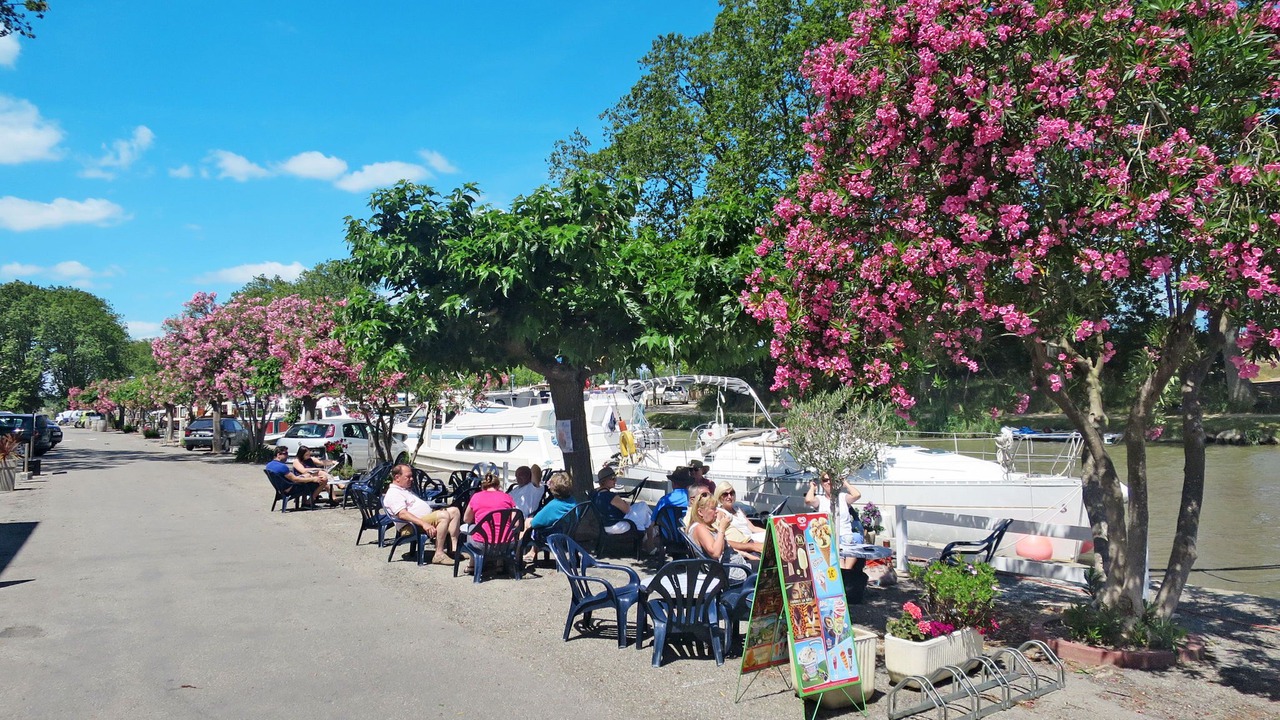 Photo of Others in Azille