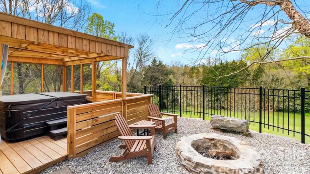 Photo of Outdoor in Fairview