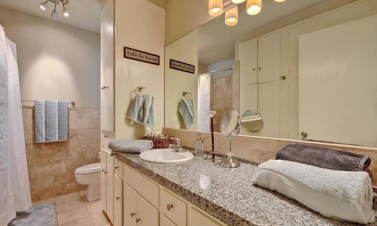 Photo of Bathroom in Pemberton Heights
