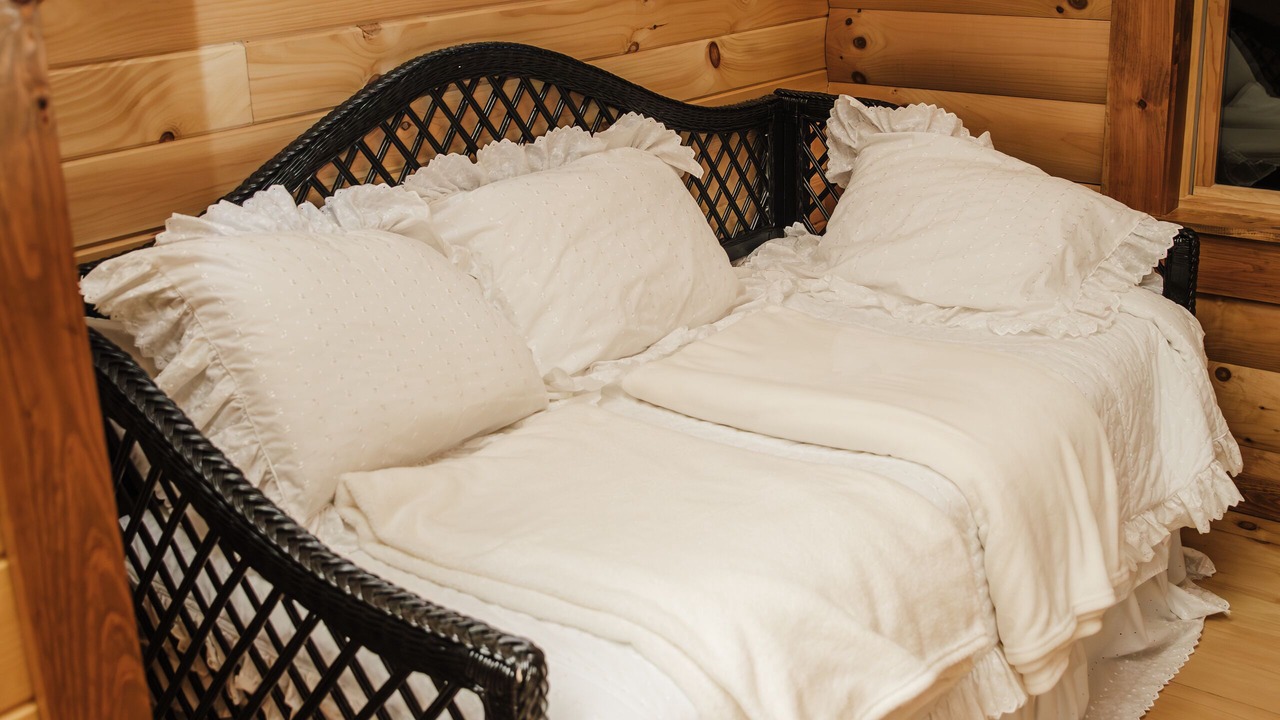 Photo of Bedroom in Nelsonville