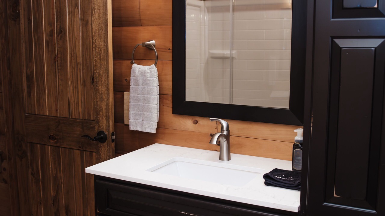 Photo of Bathroom in Nelsonville