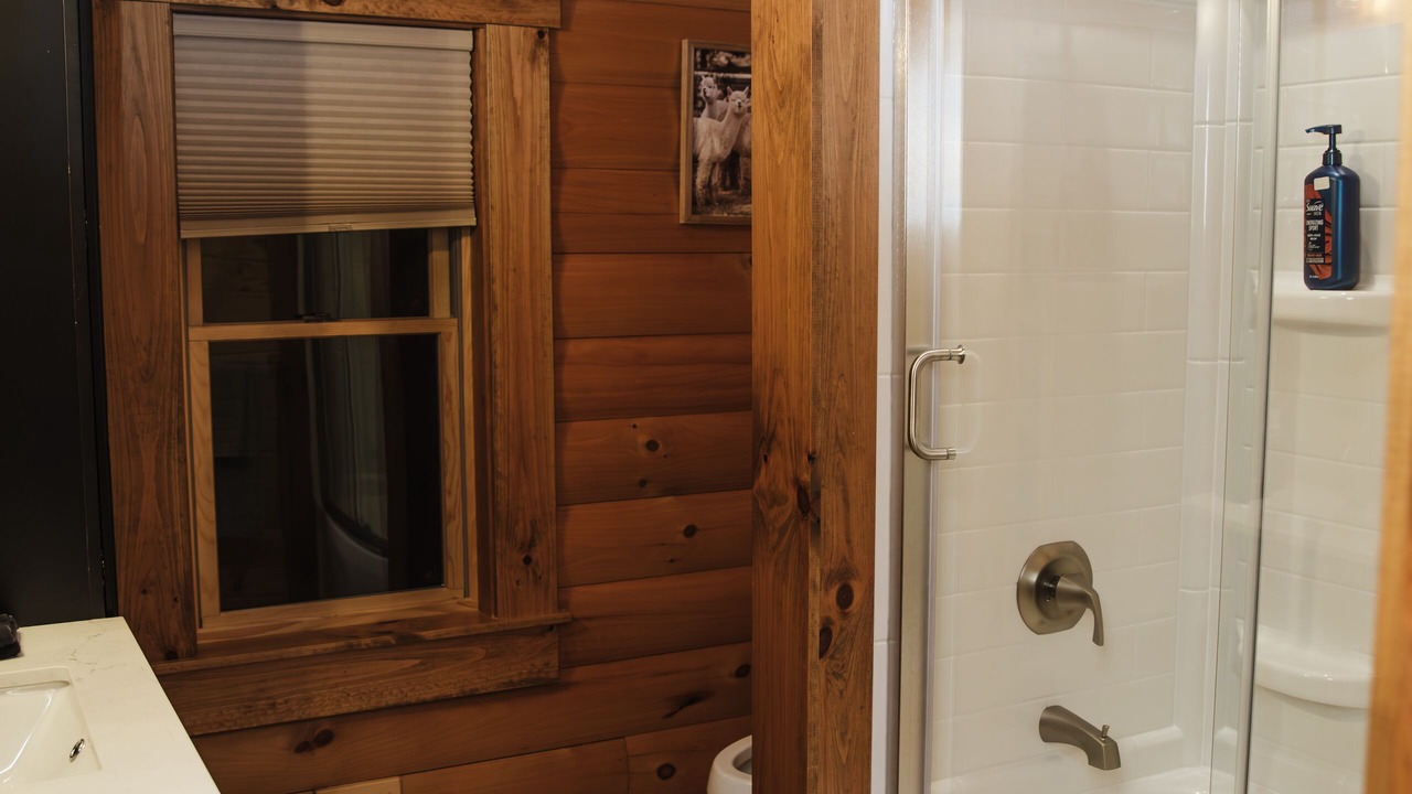 Photo of Bathroom in Nelsonville