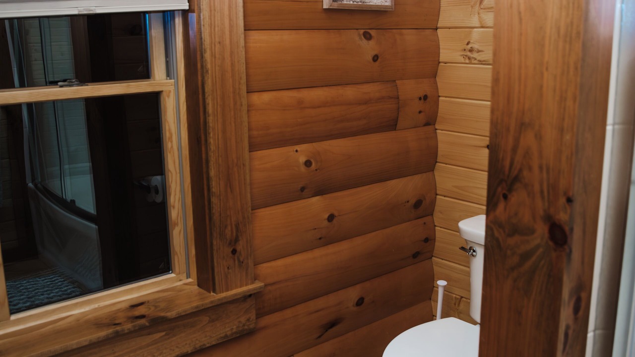 Photo of Bathroom in Nelsonville