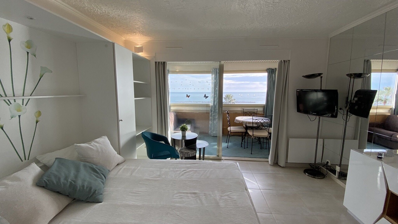 Photo of Bedroom in Saint-Laurent-du-Var