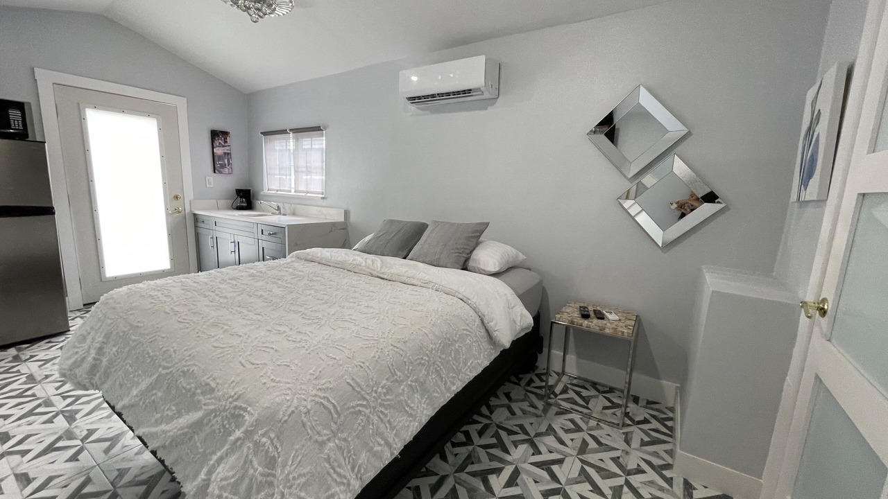 Photo of Bedroom in Egypt Lake-Leto