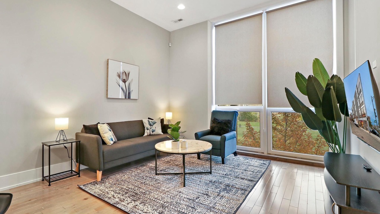 Photo of Livingroom in River North