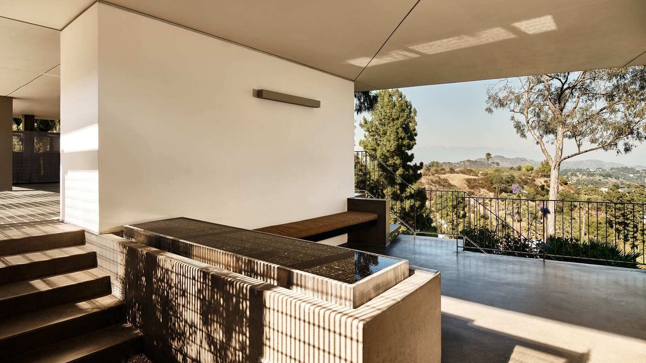 Photo of Others in Hollywood Hills