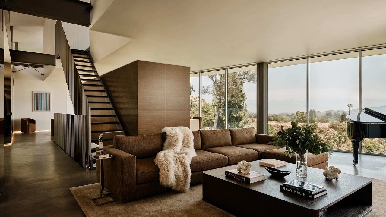 Photo of Others in Hollywood Hills