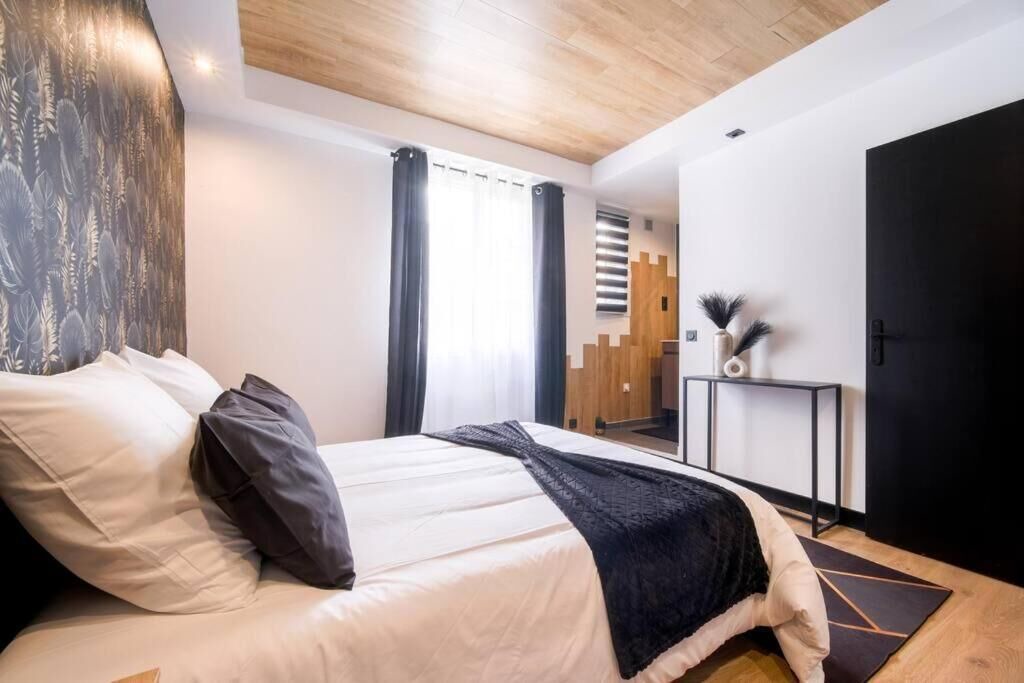 Photo of Bedroom in Athis-Mons