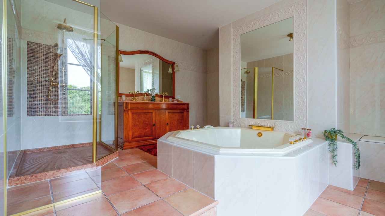 Photo of Bathroom in Saint-Patrice