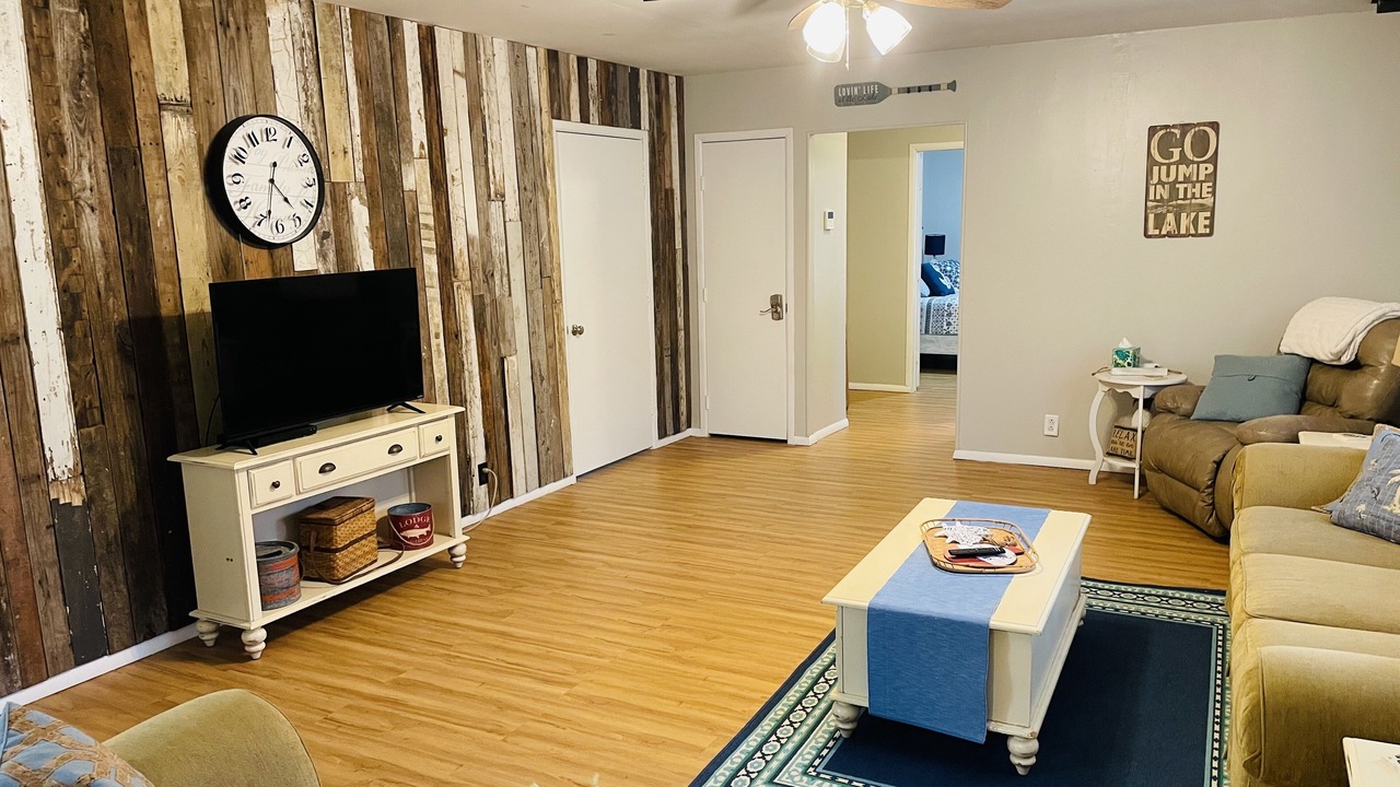 Photo of Livingroom in Kingston