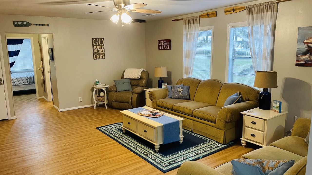 Photo of Livingroom in Kingston