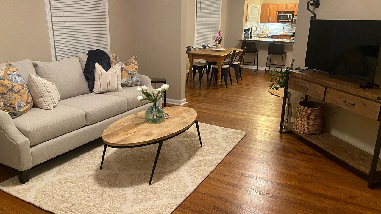 Photo of Livingroom in Midtown
