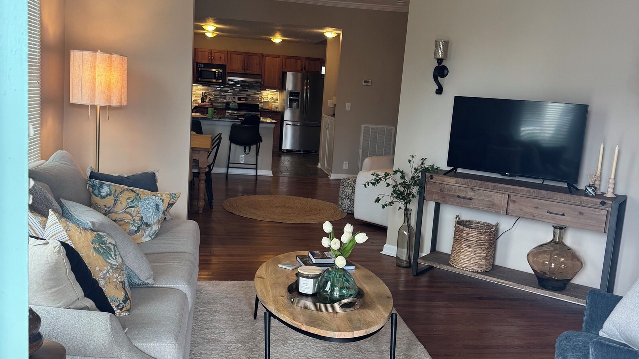 Photo of Livingroom in Midtown