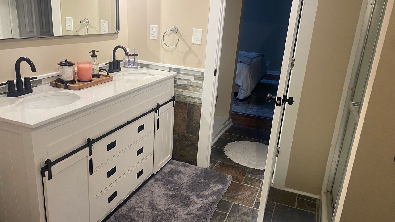 Photo of Bathroom in Midtown