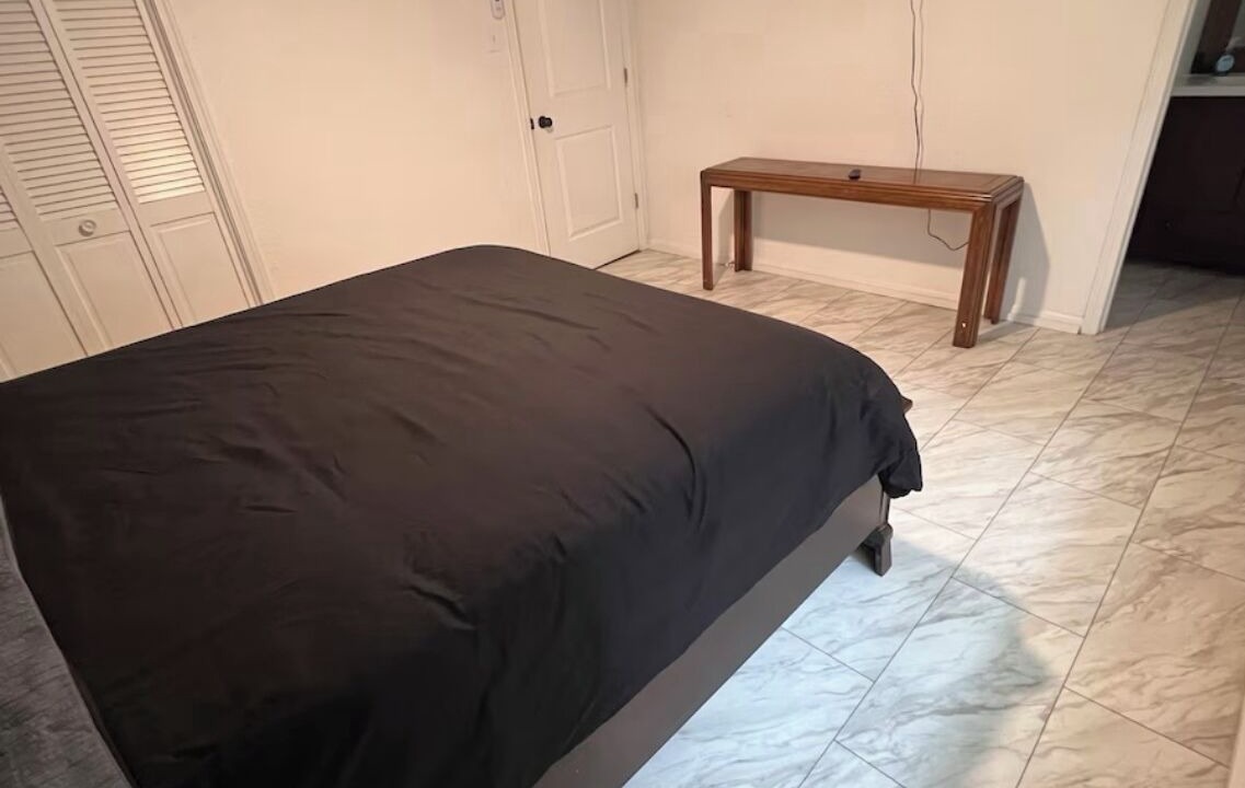 Photo of Bedroom in Alexandria