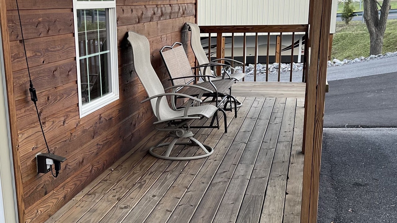 Photo of Patio Balcony in Grand Rivers