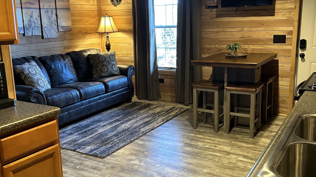 Photo of Livingroom in Grand Rivers