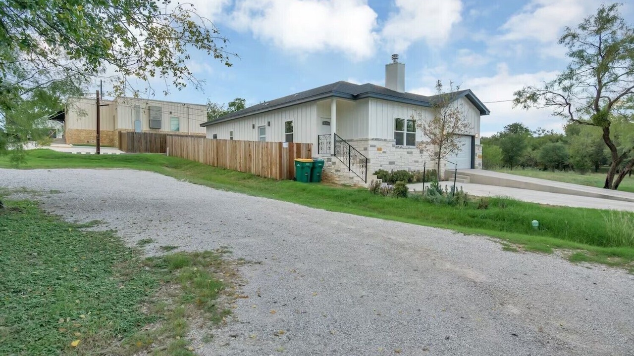 Photo of Outdoor in Cottonwood Shores