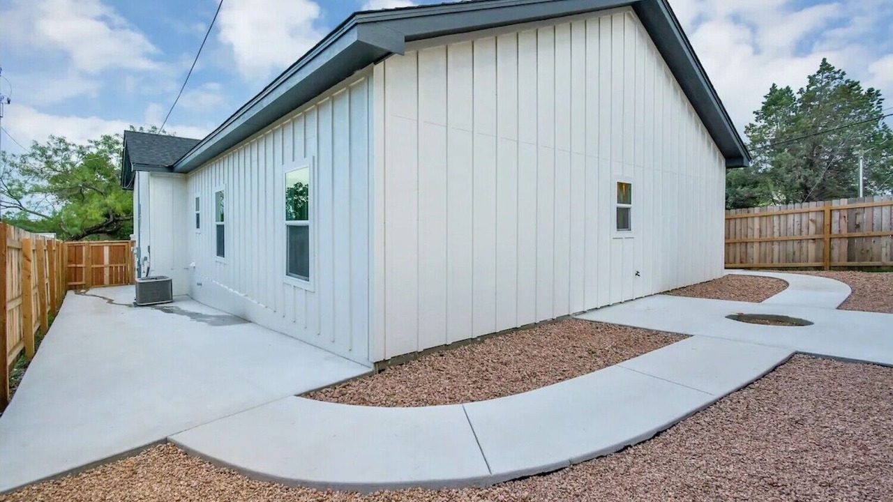 Photo of Outdoor in Cottonwood Shores