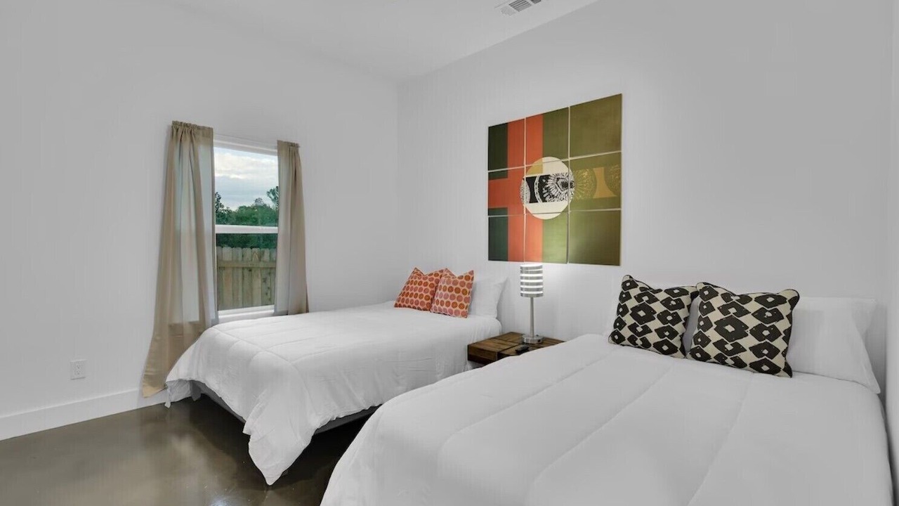 Photo of Bedroom in Cottonwood Shores