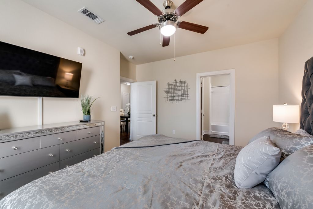 Photo of Bedroom in Oak Cliff