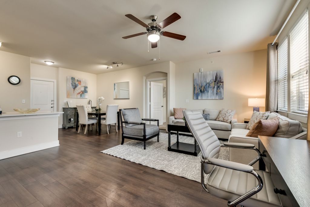 Photo of Livingroom in Oak Cliff