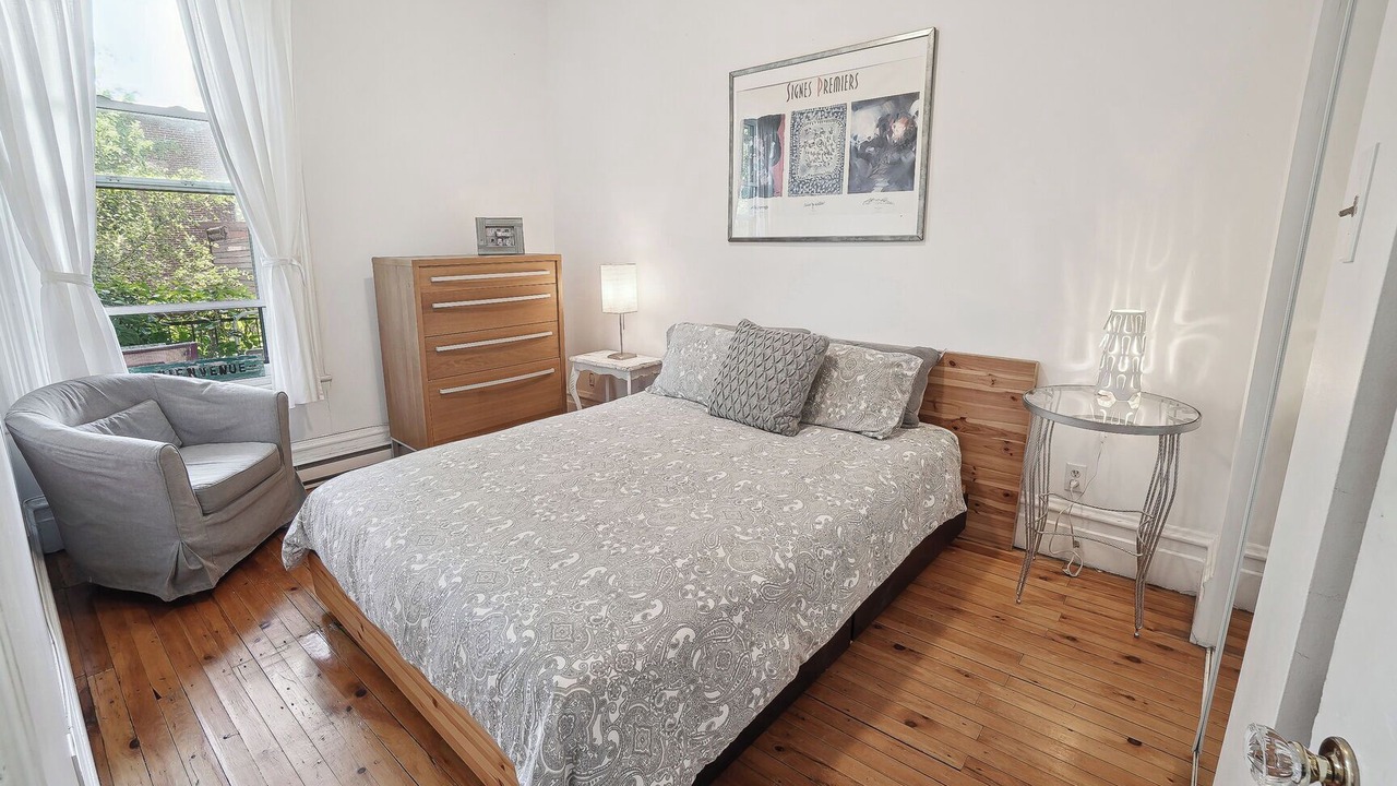 Photo of Bedroom in De Lorimier