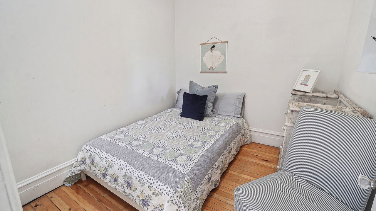 Photo of Bedroom in De Lorimier