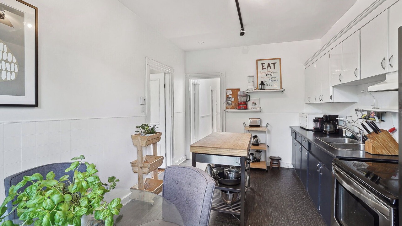 Photo of Kitchen in De Lorimier