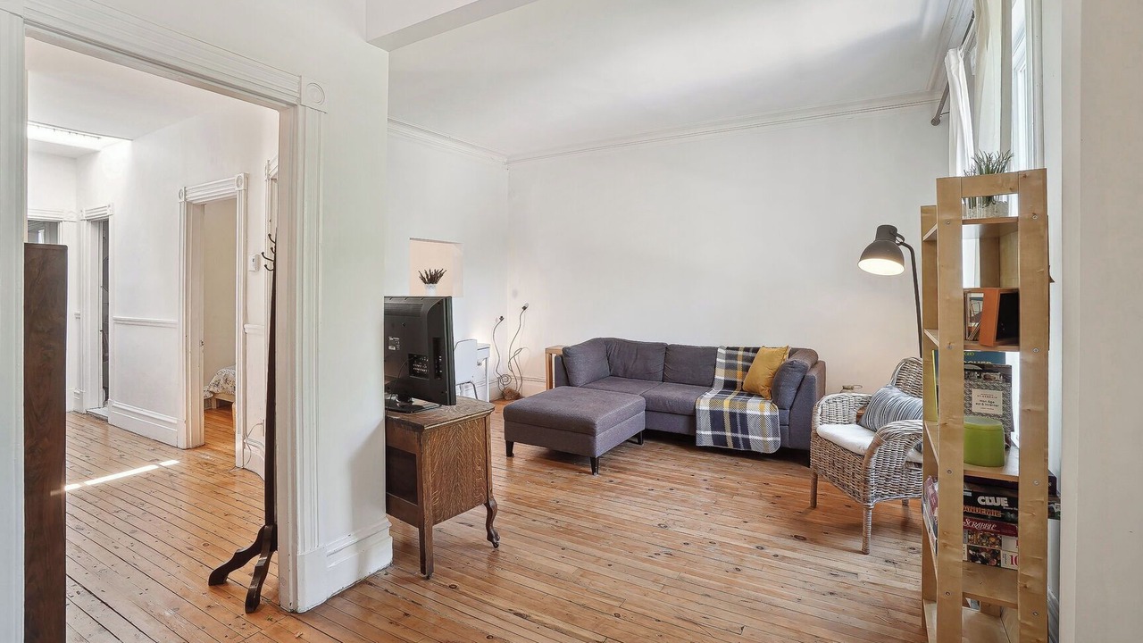 Photo of Livingroom in De Lorimier