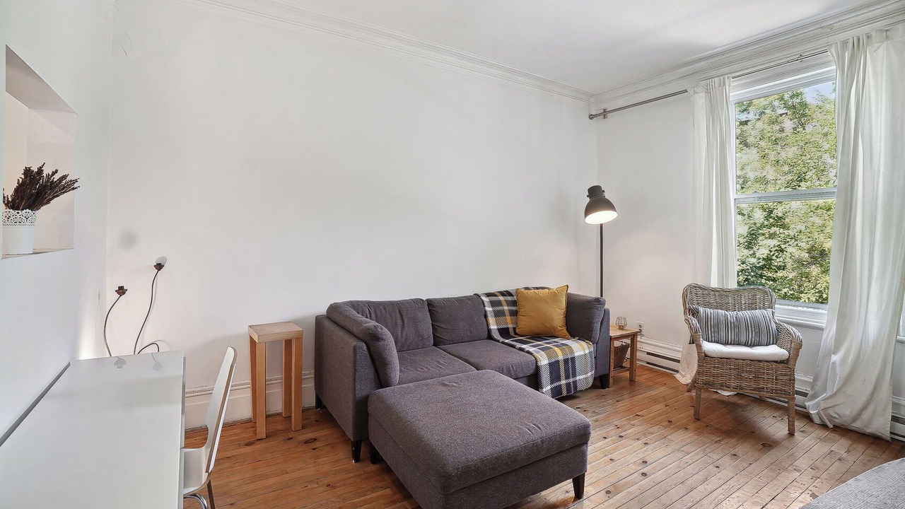 Photo of Livingroom in De Lorimier