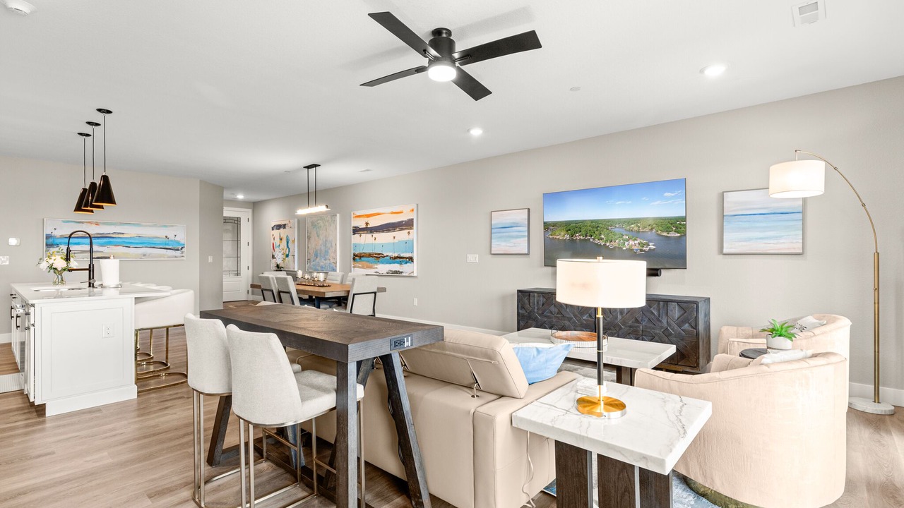 Photo of Livingroom in Village of Four Seasons