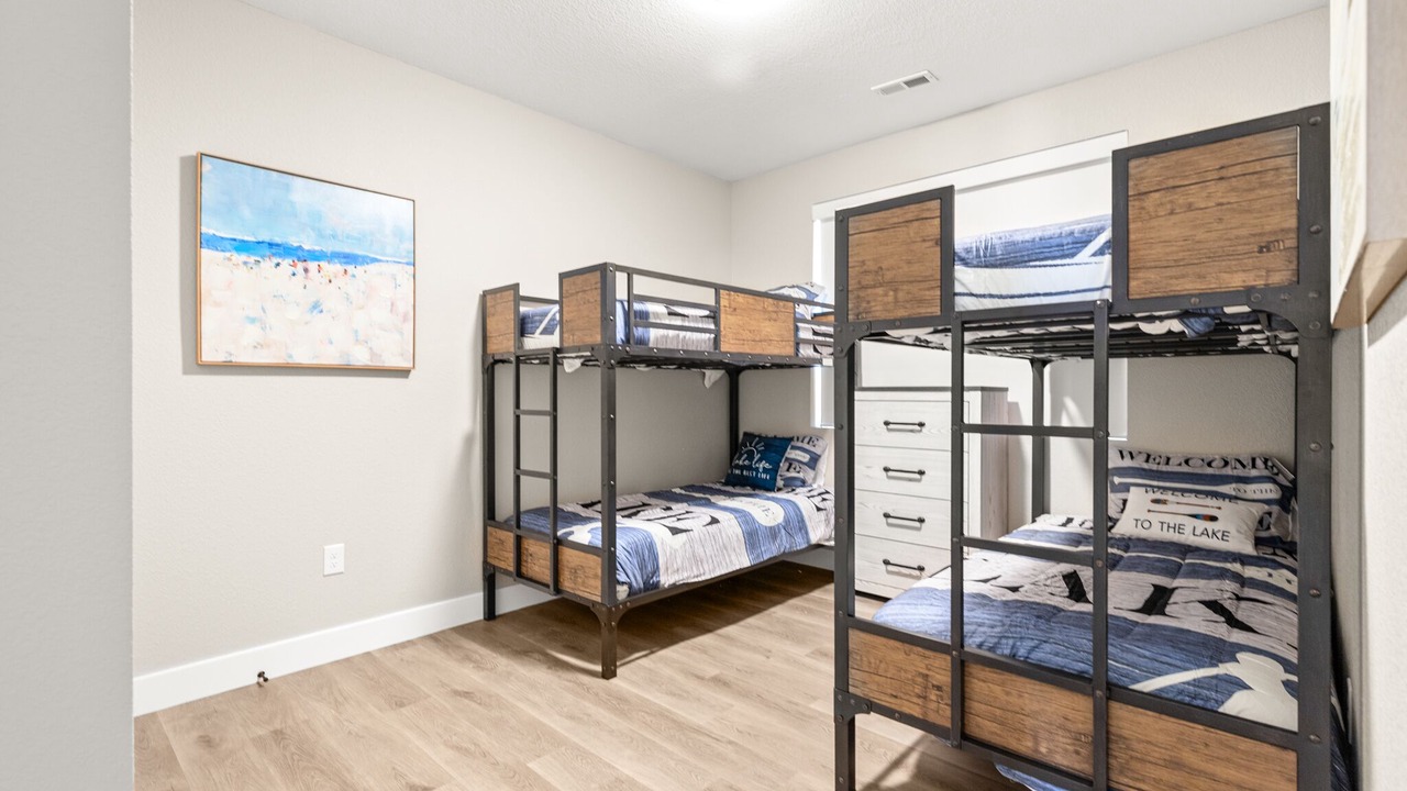 Photo of Bedroom in Village of Four Seasons