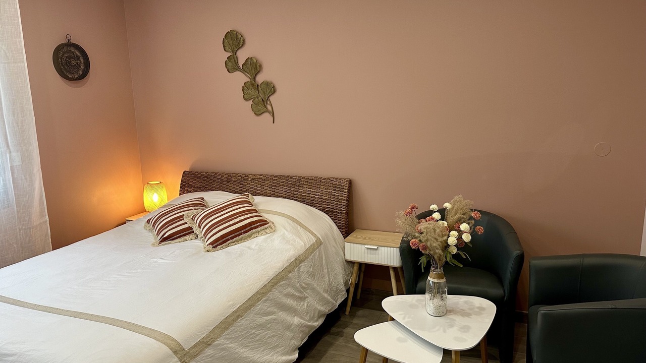 Photo of Bedroom in Nogent-l'Artaud