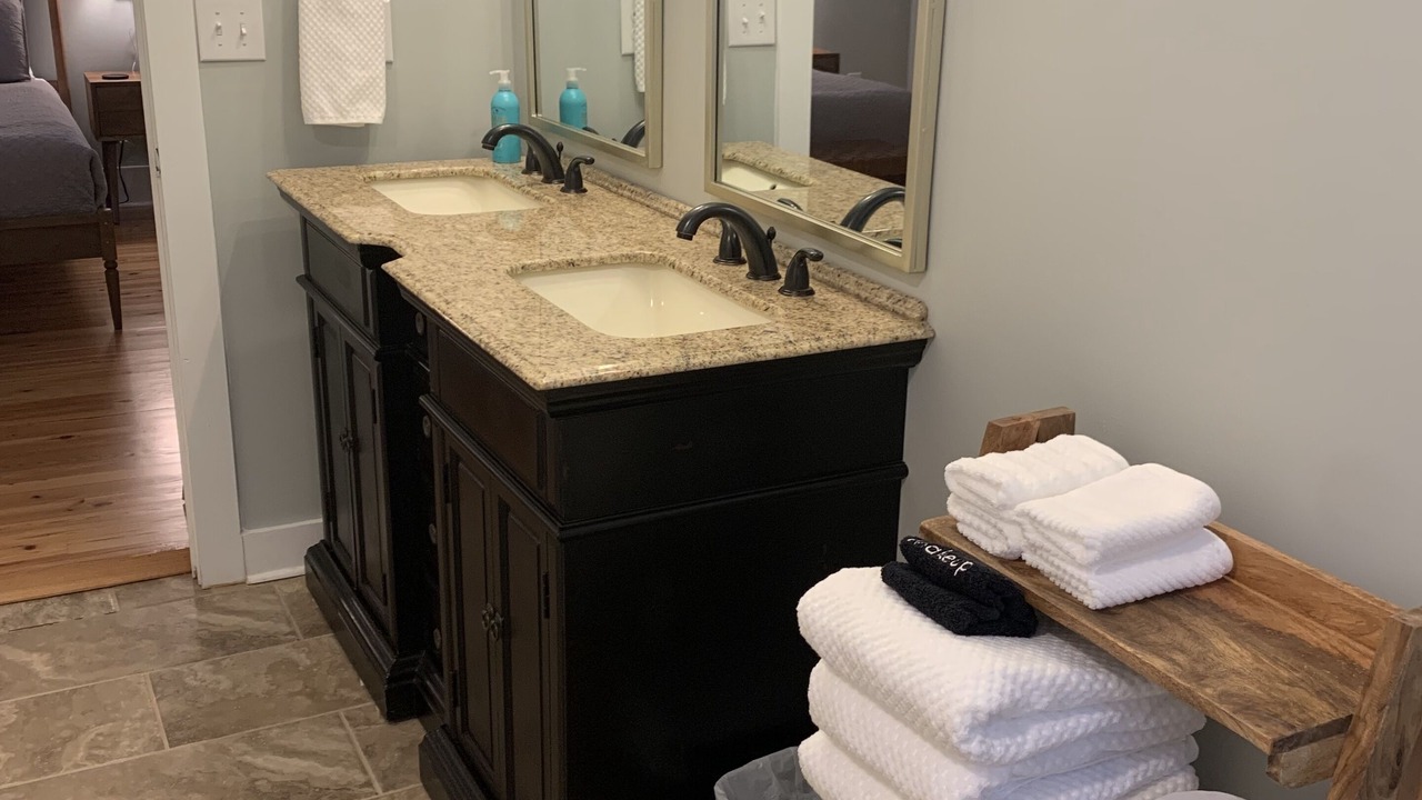 Photo of Bathroom in DeSoto County