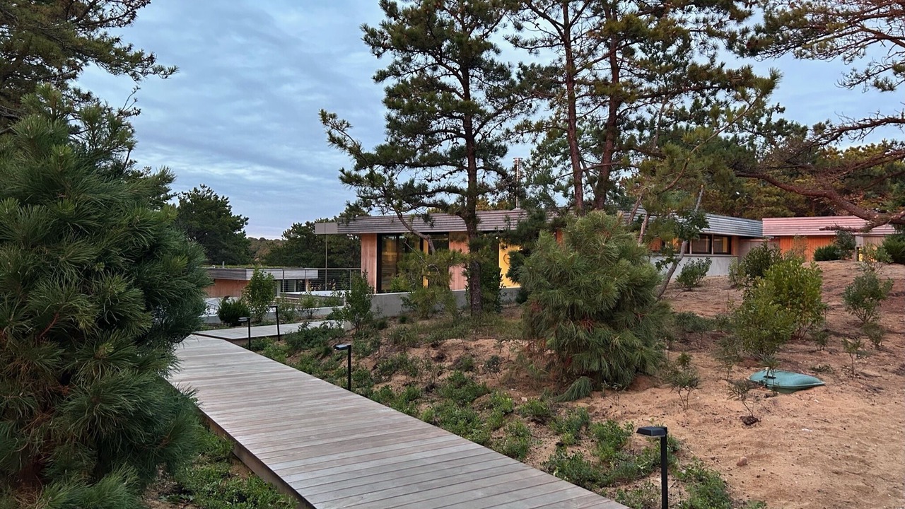 Photo of Outdoor in Indian Neck Heights