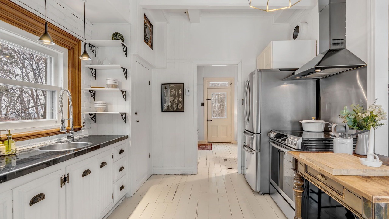Photo of Kitchen in Saint-Laurent-de-l'ile d'Orleans